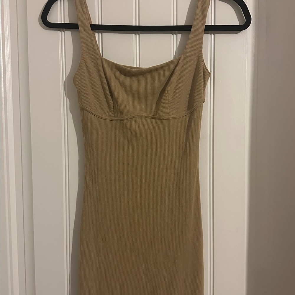 Elegant Tan Sleeveless Dress